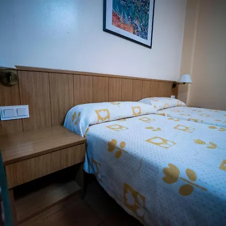 Tauell Hotel 2*