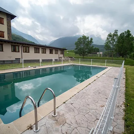 Tauell Hotel 2*
